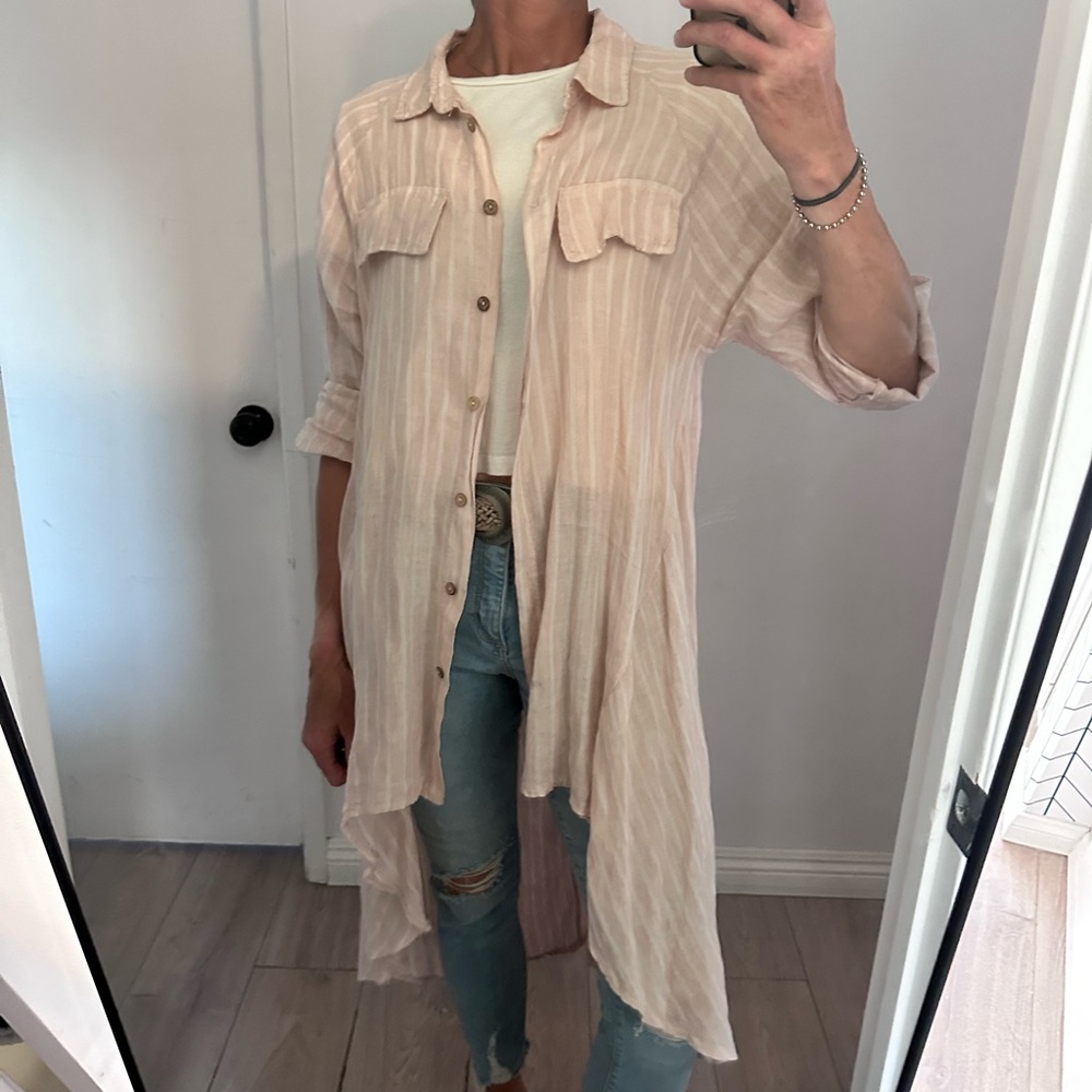 Women's Lenin Button Down Shirt in peach & cream